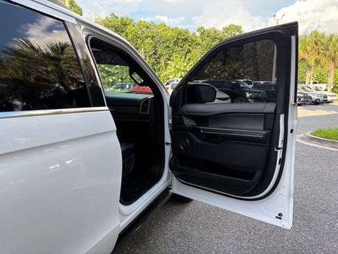 Used 2019 Ford Expedition Limited w/ Equipment Group 303A RWD image 30