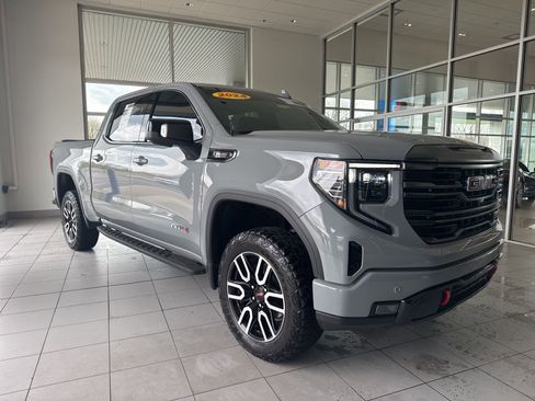 Used 2024 GMC Sierra 1500 AT4 w/ Technology Package image 3