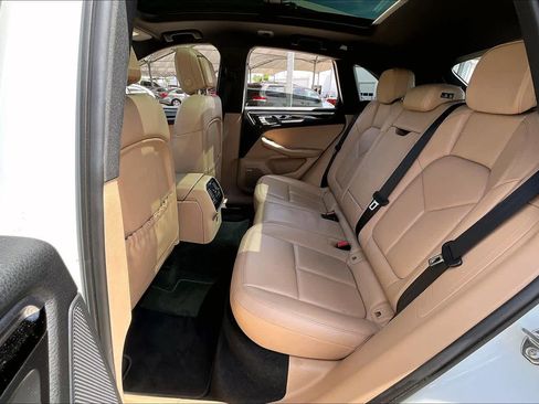 Used 2021 Porsche Macan AWD/4WD image 19