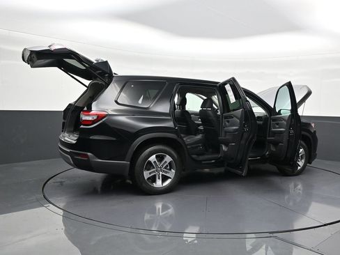 Used 2025 Honda Pilot EX-L image 33