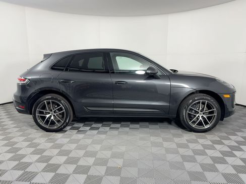 Certified 2026 Porsche Macan AWD/4WD image 8