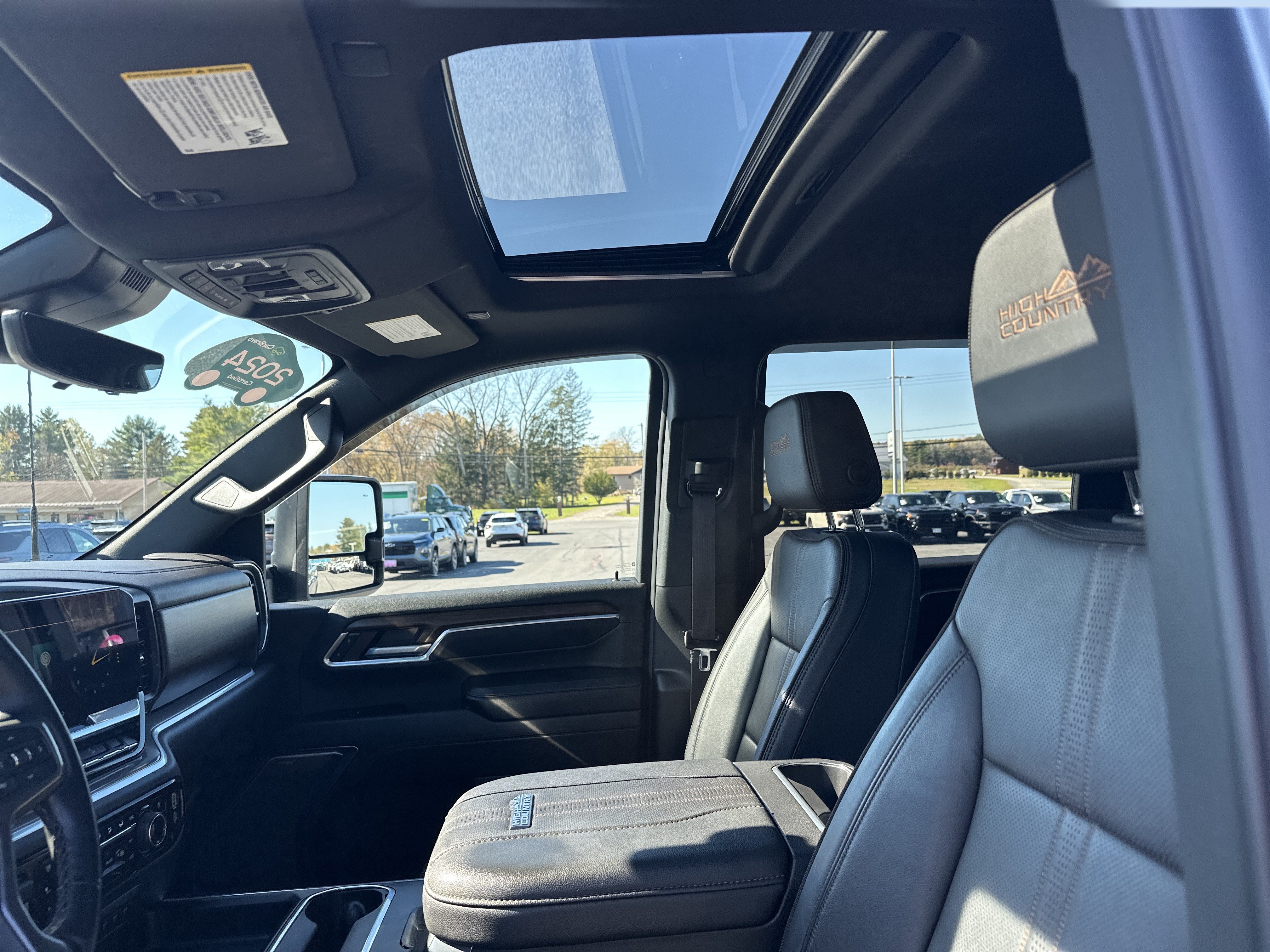 Used 2024 Chevrolet Silverado 2500 High Country w/ High Country Premium Package AWD/4WD image 11