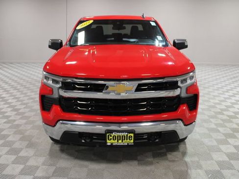 Used 2022 Chevrolet Silverado 1500 LT AWD/4WD image 5