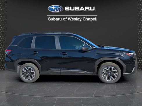 Used 2026 Subaru Forester Premium AWD/4WD image 3