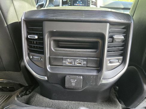 Used 2023 RAM 1500 Laramie AWD/4WD image 28
