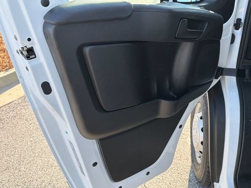 Used 2023 RAM ProMaster 2500 FWD image 10