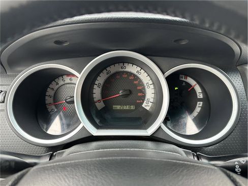 Used 2012 Toyota Tacoma 4x4 Access Cab V6 w/ TRD Off-Road Pkg image 19