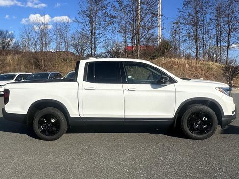 New 2026 Honda Ridgeline Black Edition image 6
