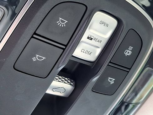 Used 2020 Hyundai Palisade Limited FWD image 25