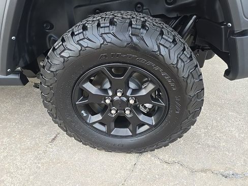 Used 2022 Jeep Wrangler Unlimited Sport image 25