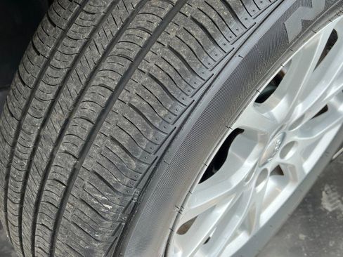 Used 2017 Jeep Cherokee Latitude w/ Cold Weather Group image 39