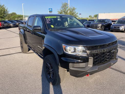Used 2022 Chevrolet Colorado ZR2 w/ ZR2 Midnight Special Edition AWD/4WD image 1