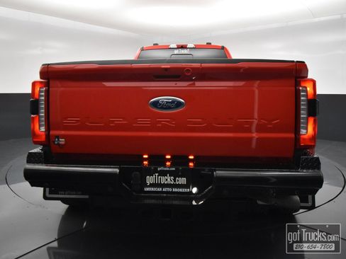 Used 2024 Ford F350 Lariat w/ FX4 Off-Road Package AWD/4WD image 6