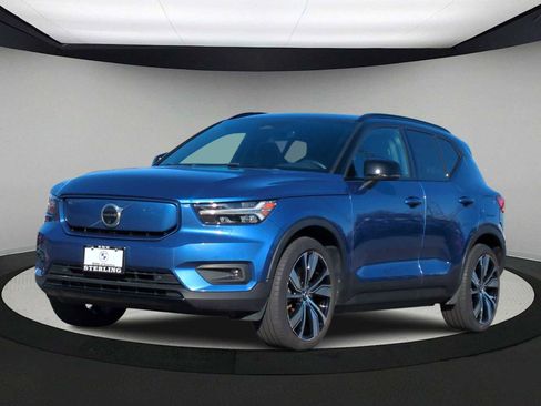 Used 2021 Volvo XC40 P8 Recharge w/ Advanced Package image 4