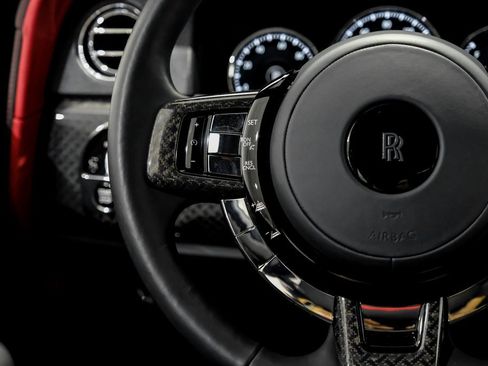 Used 2023 Rolls-Royce Cullinan Black Badge image 14