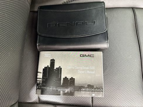 Used 2022 GMC Sierra 1500 Denali image 39