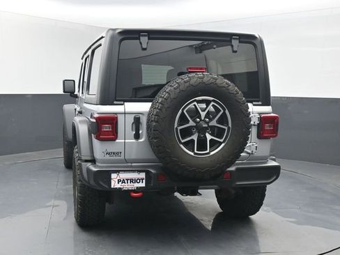 Used 2024 Jeep Wrangler Unlimited Rubicon w/ Technology Group AWD/4WD image 4