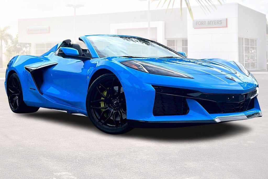 Used 2024 Chevrolet Corvette Z06 RWD image 1