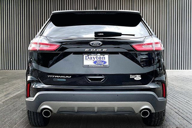 Used 2021 Ford Edge Titanium w/ Equipment Group 301A FWD image 4