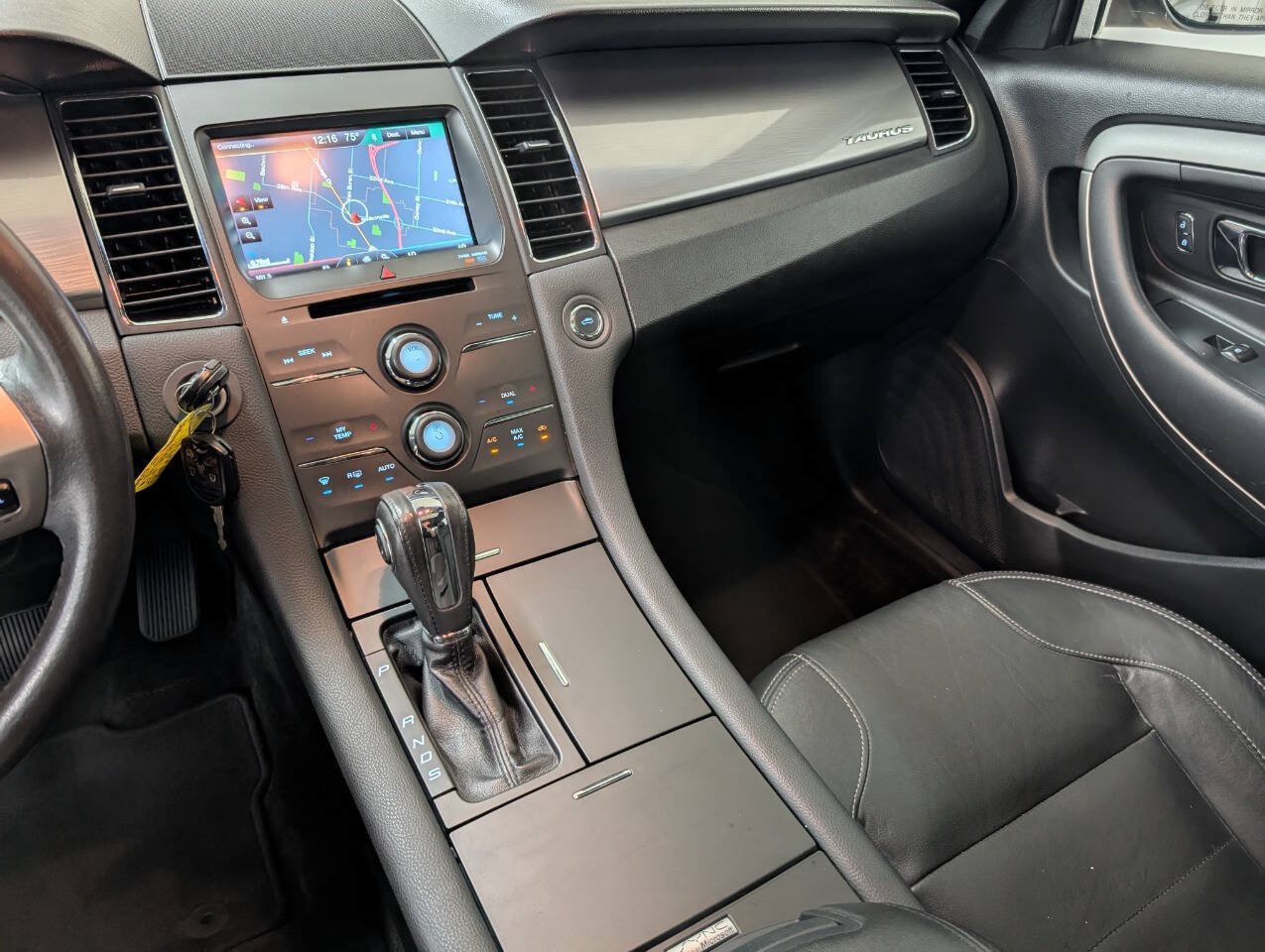 Used 2014 Ford Taurus SEL w/ Equipment Group 201A AWD/4WD image 11