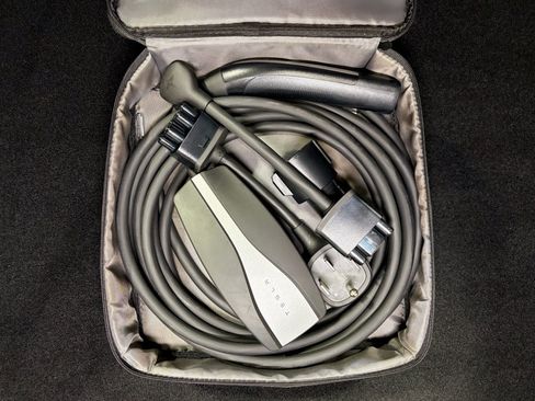 Used 2024 Tesla Model Y Performance image 6