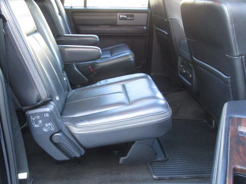 Used 2015 Ford Expedition EL Platinum image 13