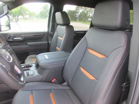 New 2026 GMC Sierra 2500 AT4 AWD/4WD image 12