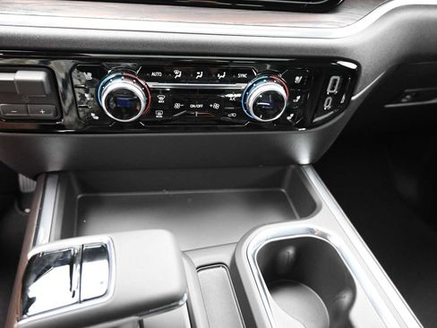 New 2026 GMC Sierra 1500 SLT w/ SLT Premium Package image 14