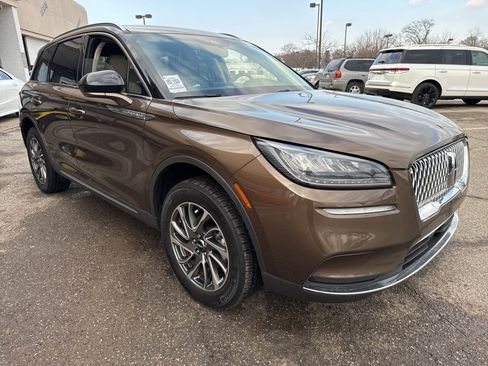 Used 2022 Lincoln Corsair FWD image 11