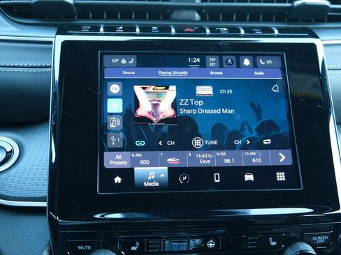 New 2025 Jeep Grand Cherokee Laredo w/ Luxury Tech Group I AWD/4WD image 20