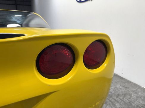 Used 2007 Chevrolet Corvette Coupe w/ Preferred Equipment Group RWD image 34
