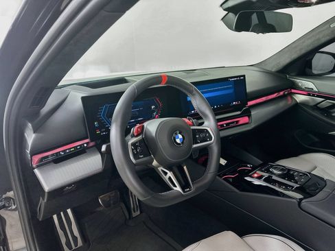 Used 2025 BMW M5 w/ Executive Package AWD/4WD image 31