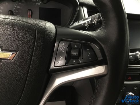 Used 2017 Chevrolet Trax LT w/ Driver Confidence Package image 46