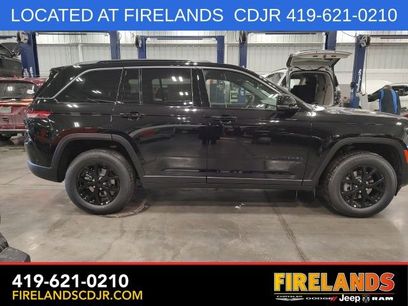 New 2026 Jeep Grand Cherokee Altitude