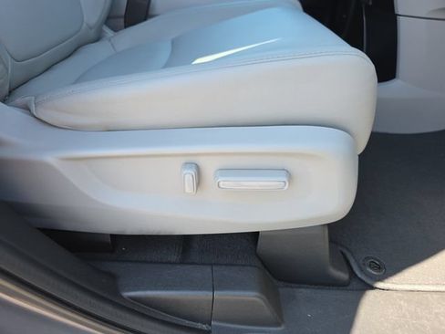 Used 2018 Honda Odyssey EX-L image 38