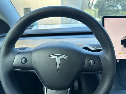 Used 2023 Tesla Model Y Long Range AWD/4WD image 10