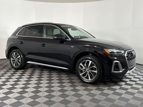 Used 2023 Audi Q5 2.0T Premium Plus w/ Premium Plus Package AWD/4WD image 6