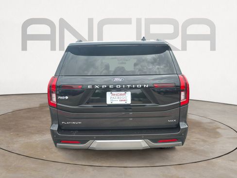 Used 2025 Ford Expedition Max Platinum w/ Driver's Package AWD/4WD image 9