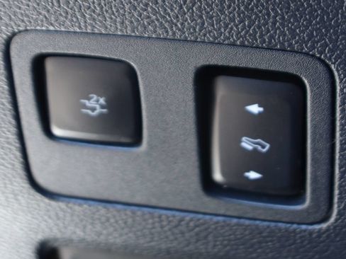 Used 2022 Ford F250 Lariat w/ Black Appearance Package AWD/4WD image 20