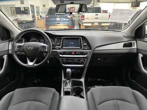 Used 2019 Hyundai Sonata SE image 18