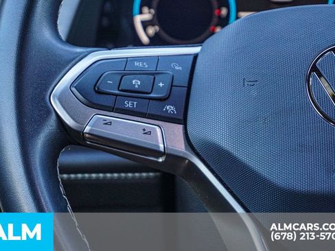 Used 2024 Volkswagen Atlas Cross Sport SE image 28