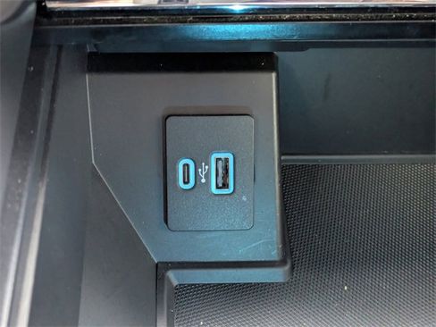 Used 2021 Ford F150 Lariat w/ Equipment Group 502A High image 25