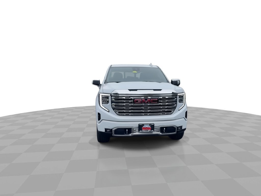 New 2026 GMC Sierra 1500 Denali w/ Denali Reserve Package AWD/4WD image 3