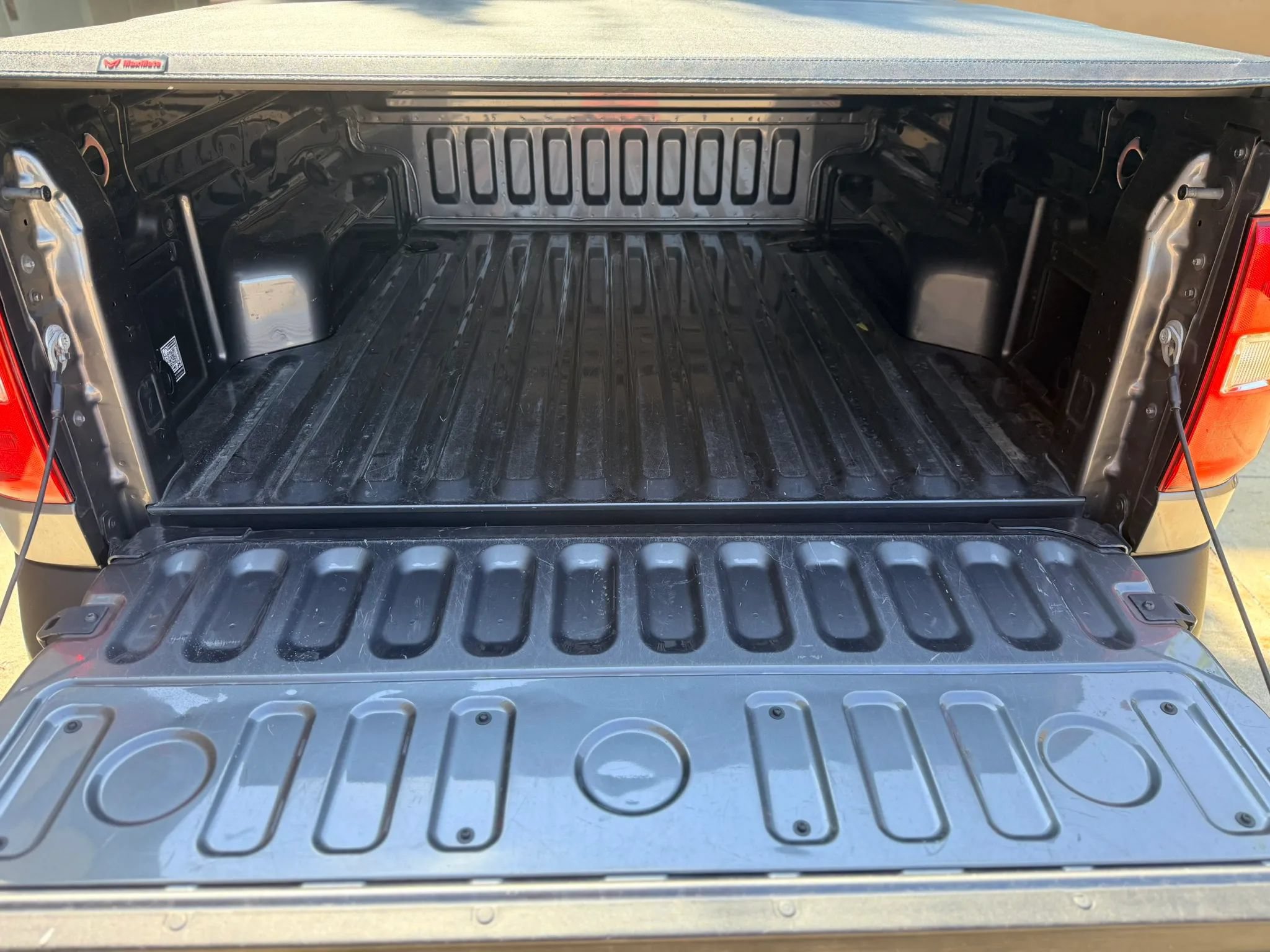 Used 2022 Ford Maverick XLT FWD image 7