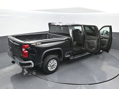 Used 2025 Chevrolet Silverado 2500 LT w/ Convenience Package AWD/4WD image 26