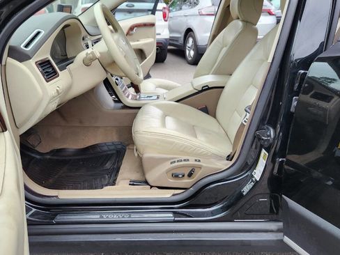 Used 2008 Volvo XC70 3.2 image 21