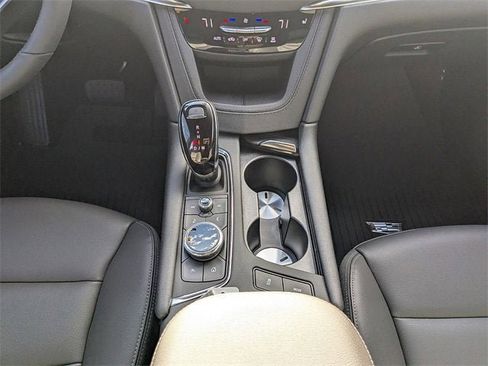 New 2025 Cadillac XT6 Luxury image 23