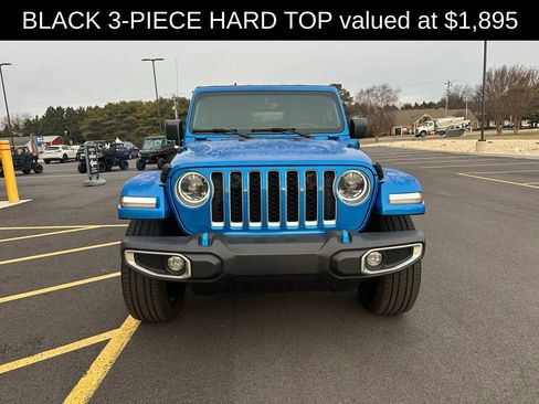 Used 2023 Jeep Wrangler Unlimited Sahara w/ Cold Weather Group image 2