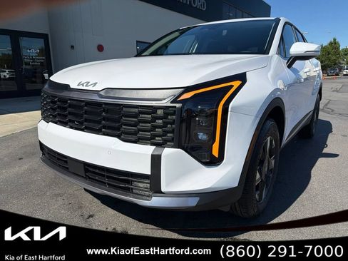 New 2026 Kia Sportage LX w/ LX Convenience Package AWD/4WD image 3