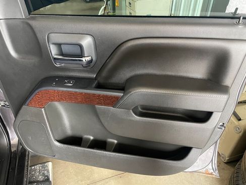Used 2014 GMC Sierra 1500 SLE w/ SLE Value Package AWD/4WD image 19